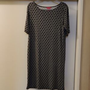 Sunny Leigh Elegant Black and White Patterned Shift Dress Size M